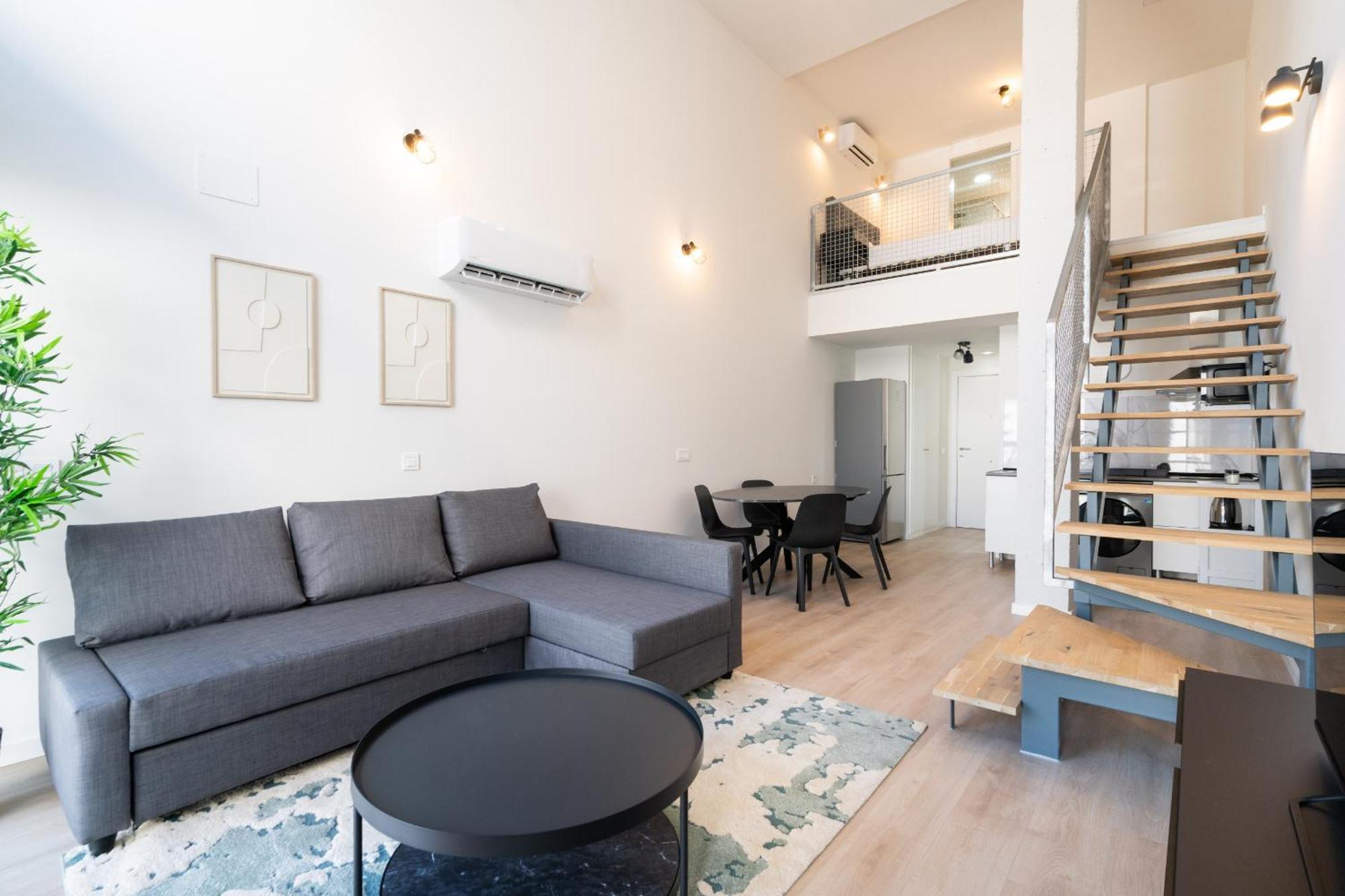 Loft Reformado Industrial Con Garaje Alquiler Temporal *